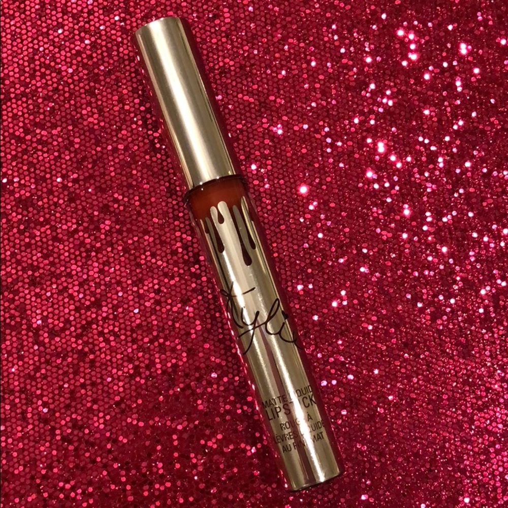 22 Matte Liquid Lipstick